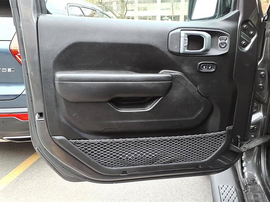 Used 2022 Jeep Gladiator Sport AWD/4WD image 17