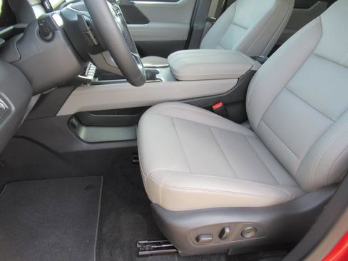 Used 2024 GMC Acadia Elevation w/ Luxury Package image 15