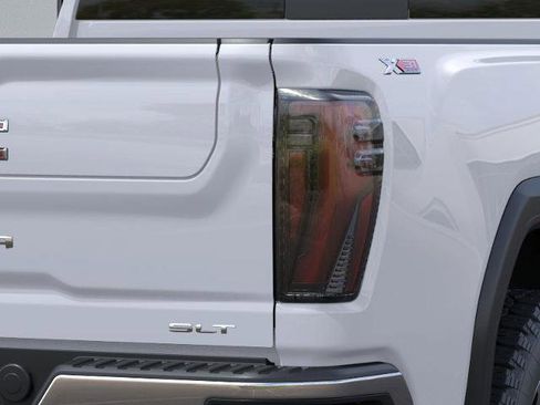 New 2025 GMC Sierra 2500 SLT w/ SLT Premium Package AWD/4WD image 43