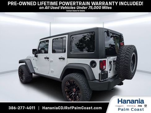 Used 2016 Jeep Wrangler Unlimited Rubicon w/ Connectivity Group AWD/4WD image 5