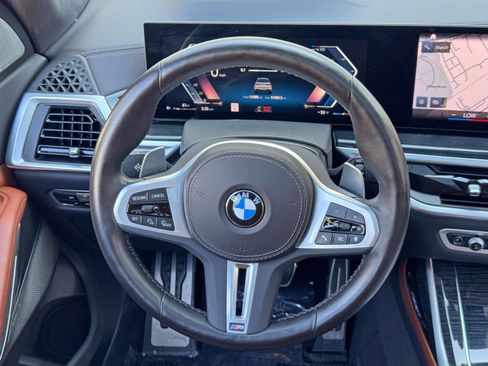 Used 2023 BMW X7 M60i w/ Climate Comfort Package AWD/4WD image 22