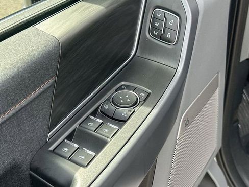 Used 2025 Ford F150 Lariat image 22