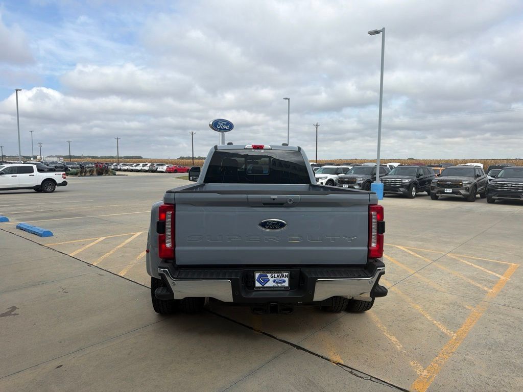 New 2026 Ford F350 Lariat w/ Lariat Premium Package AWD/4WD image 6