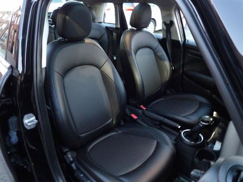 Used 2016 MINI Cooper 4-Door Hardtop image 18