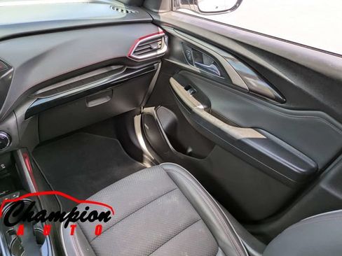 Used 2021 Chevrolet TrailBlazer RS w/ Technology Package FWD image 20