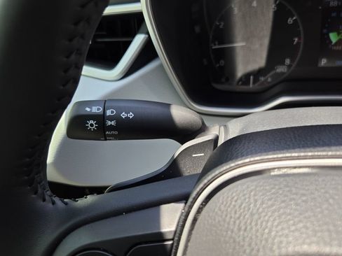 Used 2025 Toyota Corolla SE w/ SE Package FWD image 26