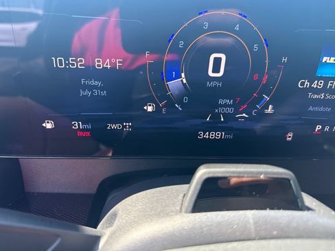 Used 2024 Chevrolet Traverse RS AWD/4WD image 19