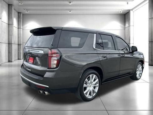Used 2021 Chevrolet Tahoe High Country w/ Premium Package AWD/4WD image 8