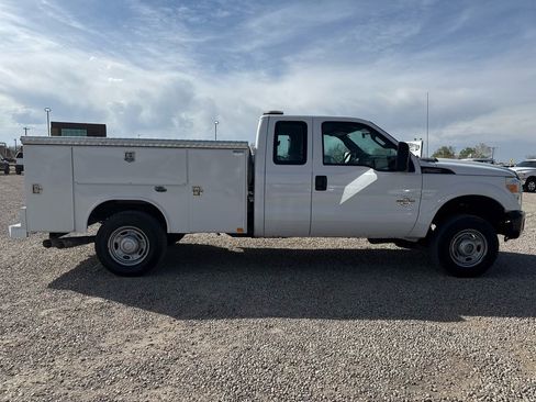 Used 2012 Ford F250 XL w/ Snow Plow Prep Pkg image 12