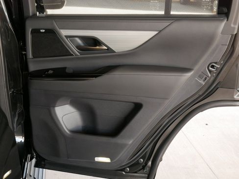 Used 2026 Lexus LX 600 F Sport w/ Accessory Package (Z1) AWD/4WD image 18