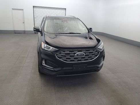 Used 2019 Ford Edge Titanium AWD/4WD image 14