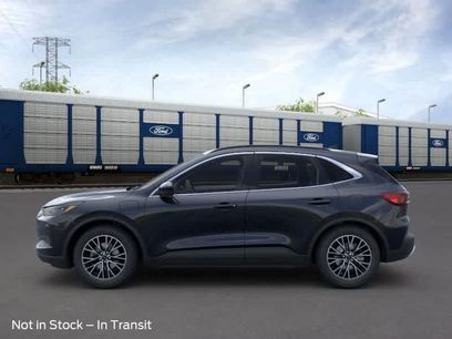 New 2025 Ford Escape SE w/ PHEV Premium Package