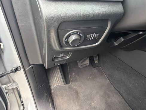 Used 2025 Jeep Grand Cherokee L Altitude AWD/4WD image 27