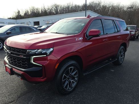 Used 2024 Chevrolet Tahoe Z71 w/ Luxury Package image 4