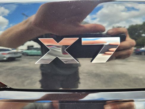 New 2026 BMW X7 M60i image 14