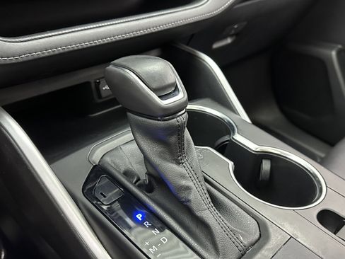 Used 2021 Toyota Highlander XLE image 18