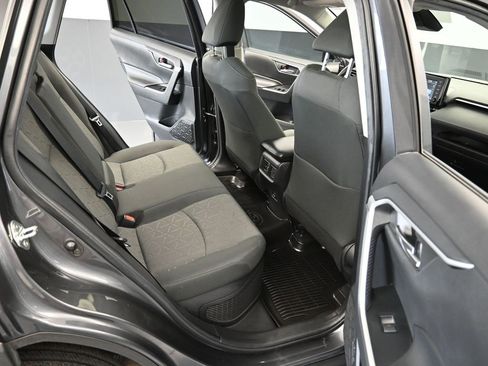 Certified 2022 Toyota RAV4 XLE image 18