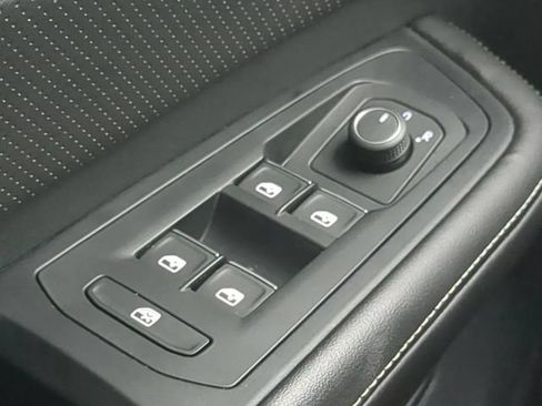 Used 2024 Volkswagen Atlas SE FWD image 24