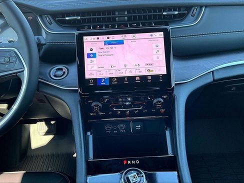 New 2025 Jeep Grand Cherokee Limited w/ Black Appearance Package image 25