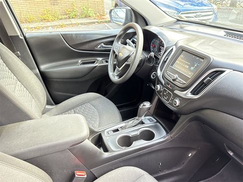 Used 2018 Chevrolet Equinox LT image 20