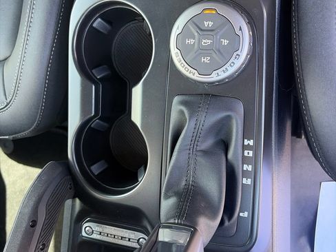 Used 2025 Ford Bronco Badlands AWD/4WD image 17