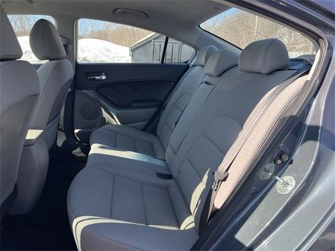 Used 2016 Kia Forte LX w/ LX Popular Plus Package image 17