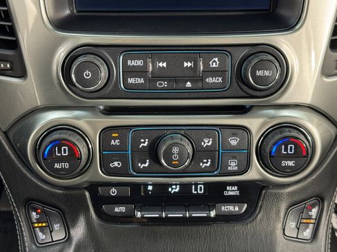 Used 2015 Chevrolet Suburban LTZ image 29