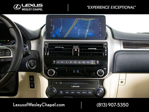 Used 2023 Lexus GX 460 Premium w/ Premium Package image 28