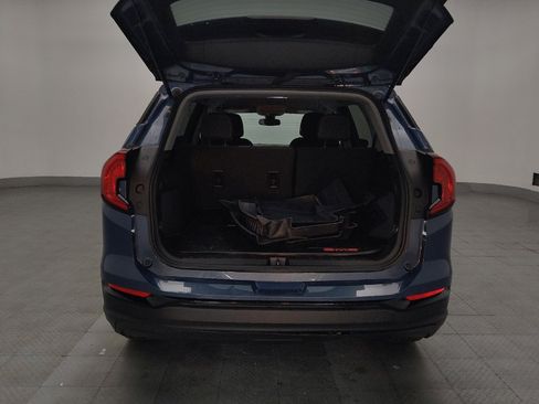 Used 2024 GMC Terrain SLE w/ Driver Convenience Package image 29