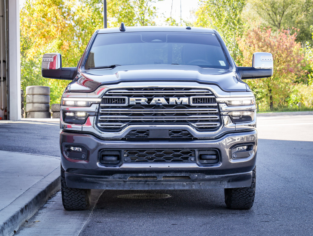 Used 2026 RAM 2500 Laramie AWD/4WD image 9