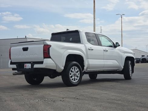 Used 2024 Toyota Tacoma SR5 RWD image 21