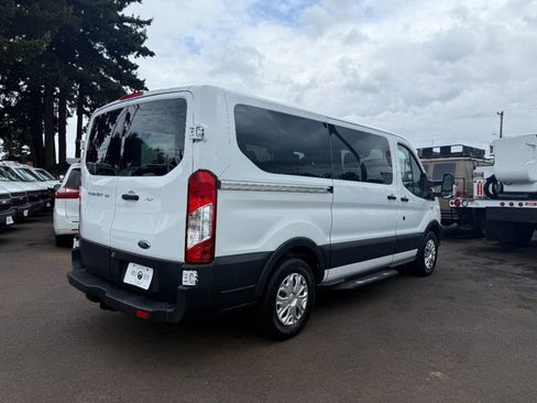 Used 2016 Ford Transit 150 XLT RWD image 10