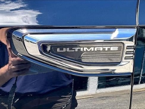 Used 2025 GMC Yukon Denali Ultimate w/ LPO, Floor Liner Package AWD/4WD image 24