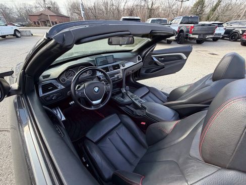 Used 2018 BMW 430i Convertible image 19