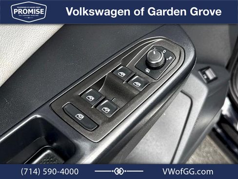 Used 2024 Volkswagen Taos SE FWD image 12