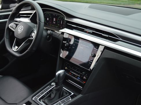 Used 2023 Volkswagen Arteon SEL image 36