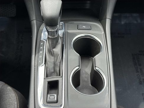Used 2024 Chevrolet Equinox LT AWD/4WD image 13