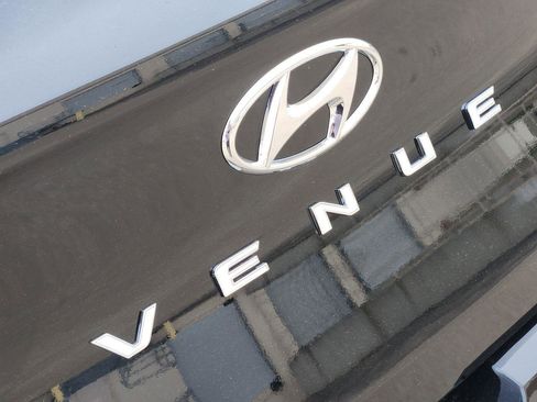 New 2026 Hyundai Venue SE FWD image 8