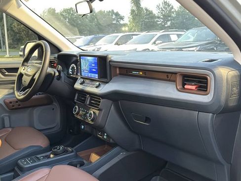 Used 2024 Ford Maverick Lariat AWD/4WD image 18