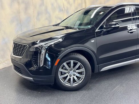 Used 2023 Cadillac XT4 Premium Luxury AWD/4WD image 2