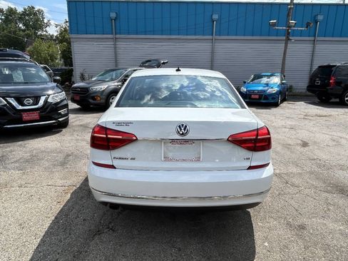 Used 2016 Volkswagen Passat 1.8T SE FWD image 11