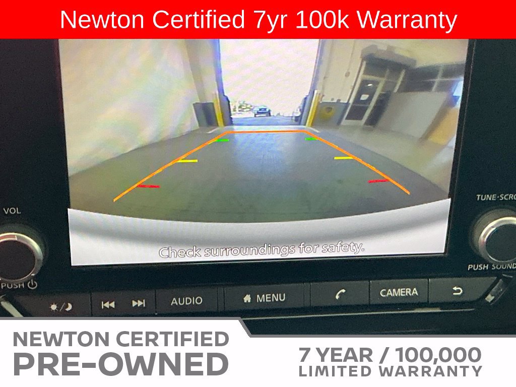 Used 2024 Nissan Pathfinder SV FWD image 9