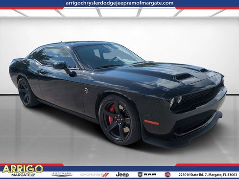 Used 2022 Dodge Challenger SRT Hellcat w/ Plus Package RWD image 1