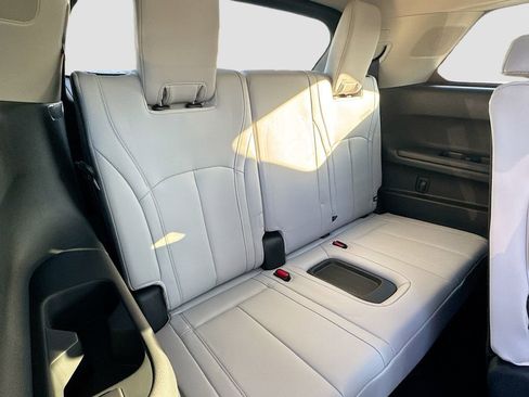 Used 2026 INFINITI QX60 Luxe w/ Cargo Package FWD image 30