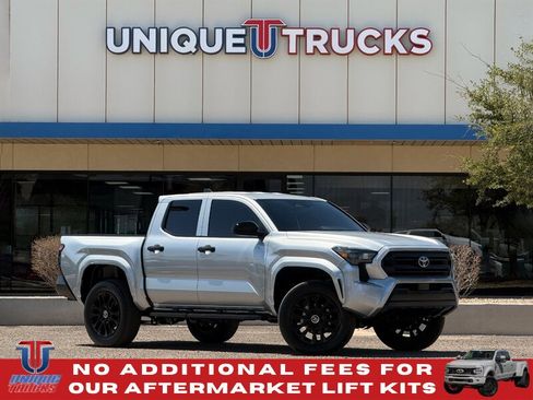 Used 2024 Toyota Tacoma SR AWD/4WD image 1
