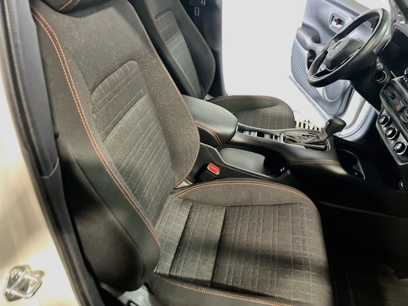 Used 2025 Honda HR-V Sport image 26
