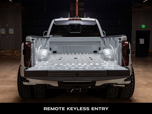 Used 2026 Ford F450 Platinum w/ Platinum Plus Package image 9