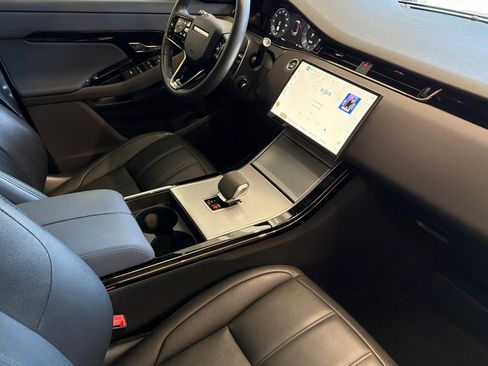 Certified 2024 Land Rover Range Rover Evoque S AWD/4WD image 35