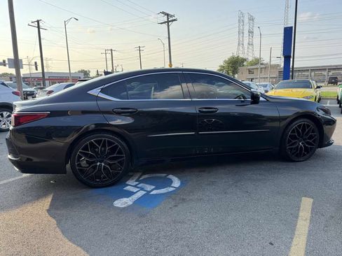 Used 2019 Lexus ES 350 w/ Premium Package FWD image 4
