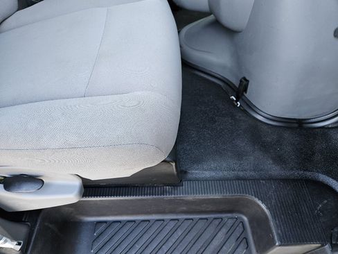 Used 2014 Ford E-250 and Econoline 250 w/ Power Group image 32